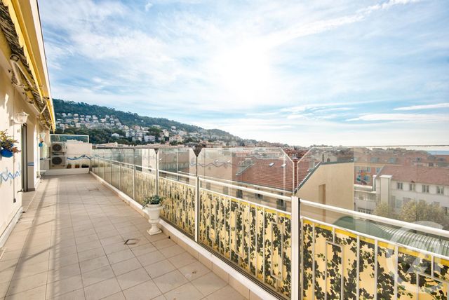 Appartement F3 à vendre - 3 pièces - 130.06 m2 - NICE - 06 - PROVENCE-ALPES-COTE-D-AZUR - Century 21 Lafage Transactions